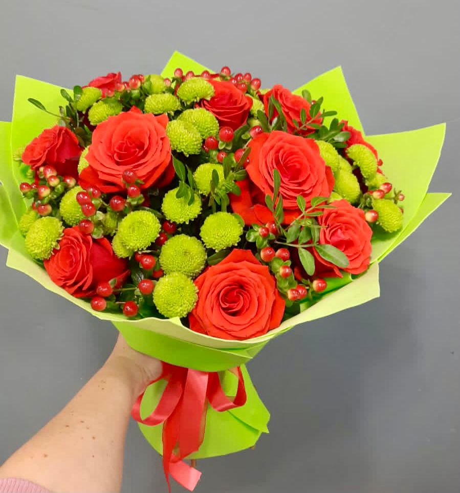 Букет цветов из: Хризантемы и Розы в Бугуруслане