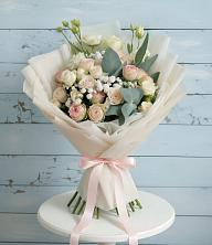 Букет цветов из:  Розы и Лизиантусы в Бугуруслане