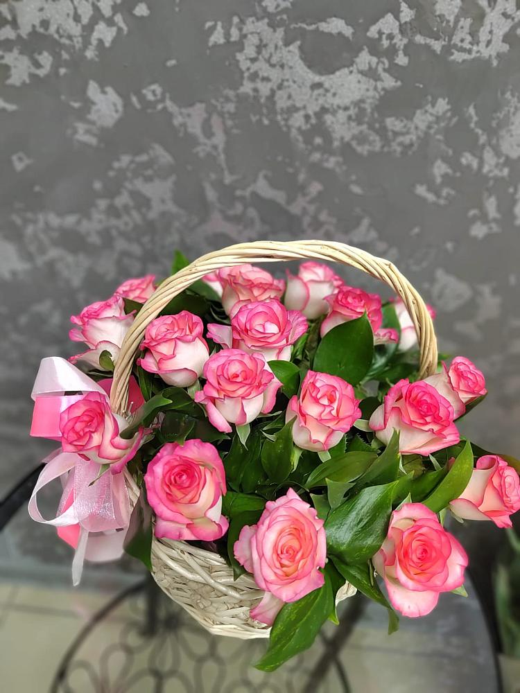 Цветочная композиция из Розы в корзине в Бугуруслане