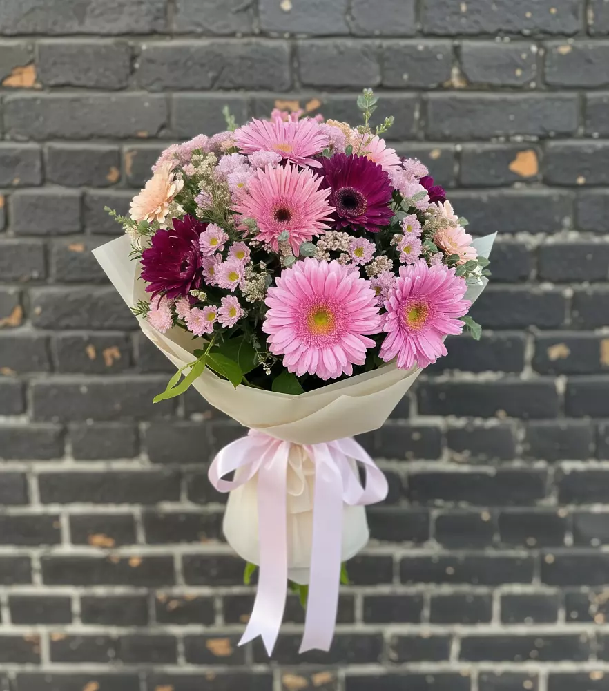 Букет цветов из: Герберы и Хризантемы в Бугуруслане