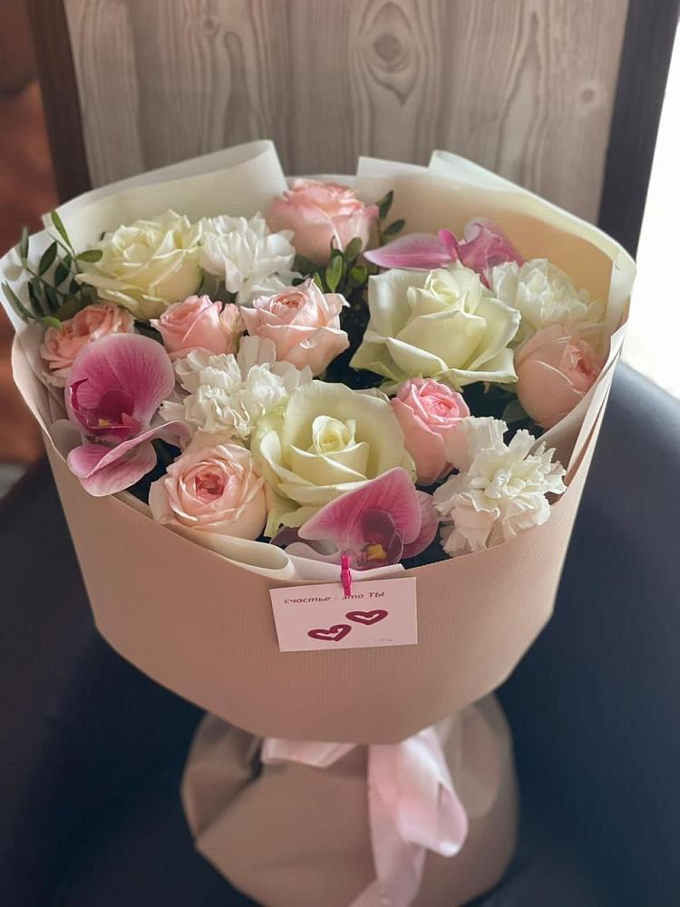 Букет цветов из: Орхидеи, Розы и Гвоздики в Бугуруслане