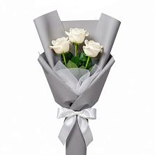 Букет 3 белые розы в Бугуруслане