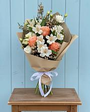 Букет цветов из:  Альстромерии, Лизиантусы, Розы и Хризантемы #REPLACE_PRED# Бугуруслане