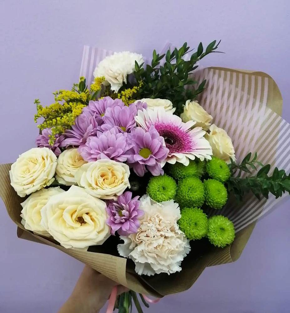 Букет цветов из: Хризантемы, Розы, Гвоздики и Герберы в Бугуруслане