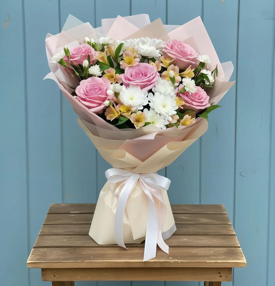 Букет цветов из: Гвоздики, Орхидеи и Розы в Бугуруслане