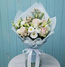 Букет цветов из:  Розы и Лизиантусы в Бугуруслане