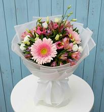 Букет цветов из:  Герберы, Альстромерии и Лизиантусы в Бугуруслане