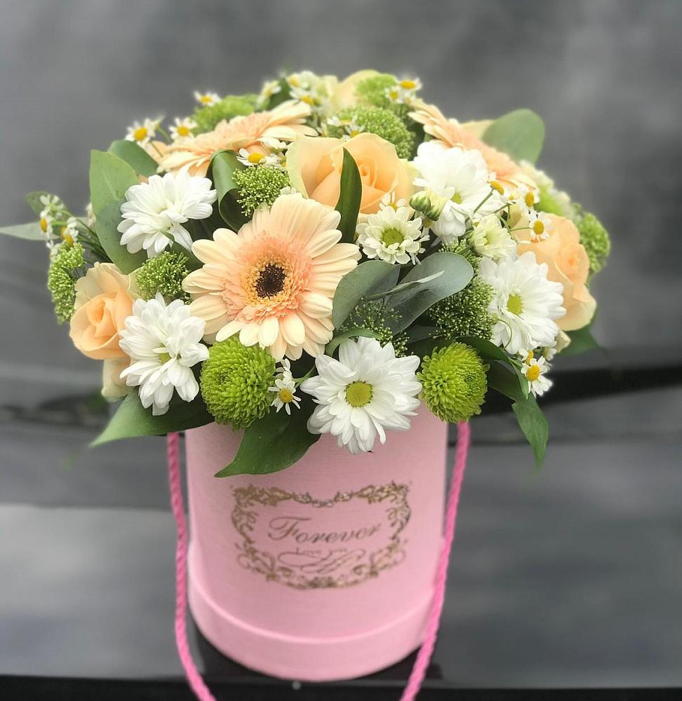 Цветочная композиция из Розы, Герберы и Хризантемы в шляпной коробке в Бугуруслане