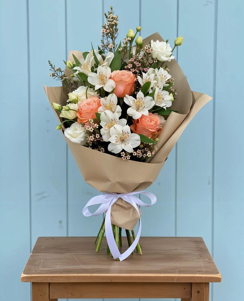 Букет цветов из: Альстромерии, Лизиантусы, Розы и Хризантемы в Бугуруслане