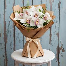 Букет цветов из:  Орхидеи и Розы в Бугуруслане